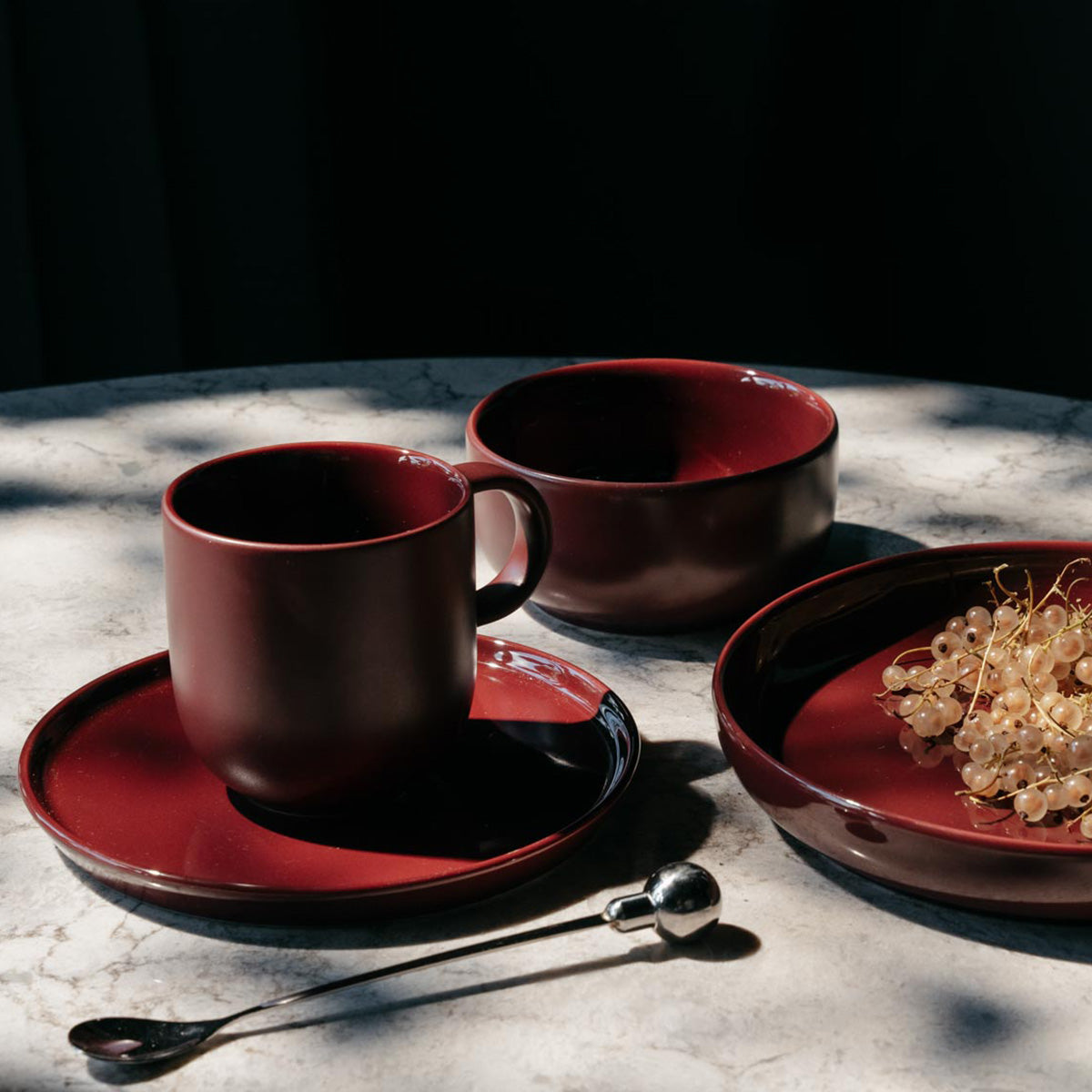 Puisto pasta plate, burgundy, 21 cm