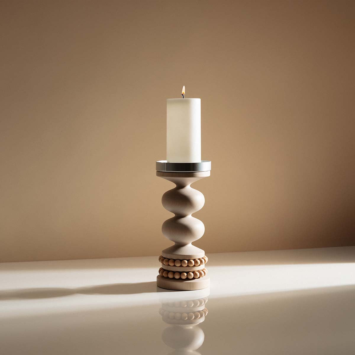 Tsaaritar candleholder, varnished wood