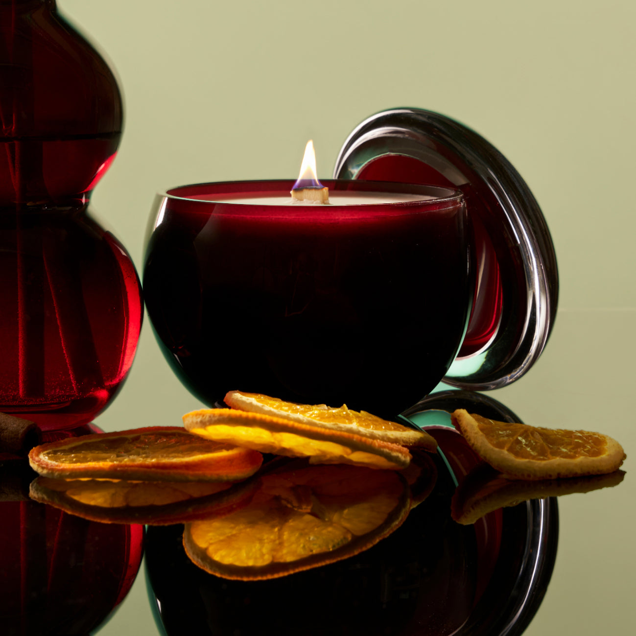 Ode to pleasure scented candle, dark red